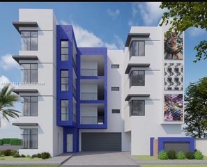 1092 E 21st St, Hialeah, FL 33010