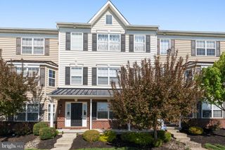 2058 BERKELEY DR #M45, Pennsburg, PA 18073