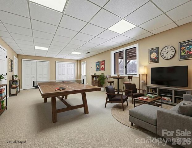 3100 Cove Loop Road, Hendersonville, NC 28739