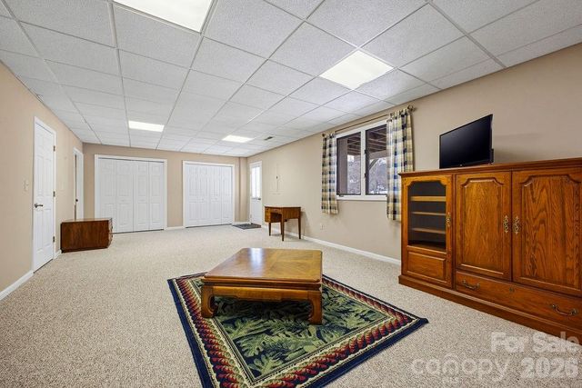 3100 Cove Loop Road, Hendersonville, NC 28739