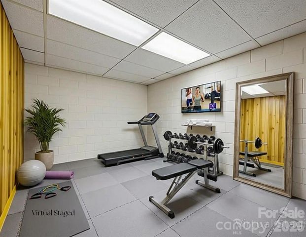 3100 Cove Loop Road, Hendersonville, NC 28739