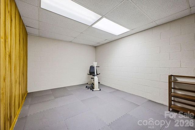 3100 Cove Loop Road, Hendersonville, NC 28739