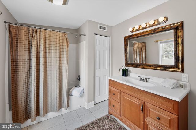 14 N CONCORD RD, West Chester, PA 19380