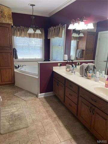 15336 Middle Creek Road, Dexter, MO 63841