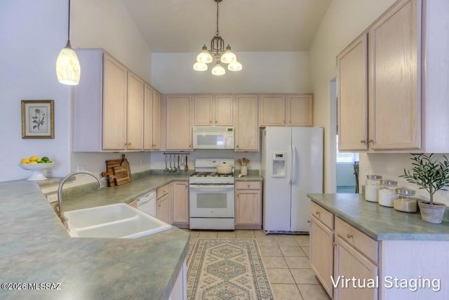 894 N Sugar Maple Place, Tucson, AZ 85710