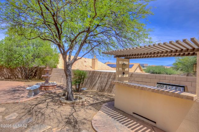 894 N Sugar Maple Place, Tucson, AZ 85710