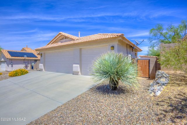 894 N Sugar Maple Place, Tucson, AZ 85710