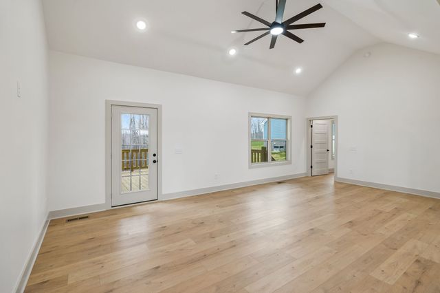 4105 Long Creek Rd, Lafayette, TN 37083