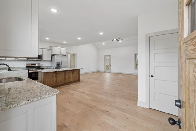 4105 Long Creek Rd, Lafayette, TN 37083