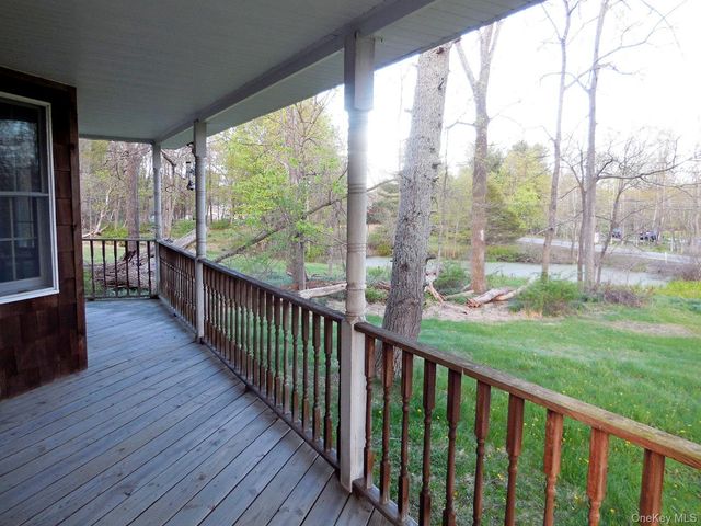 617 Burlingham Road, Bloomingburg, NY 12721