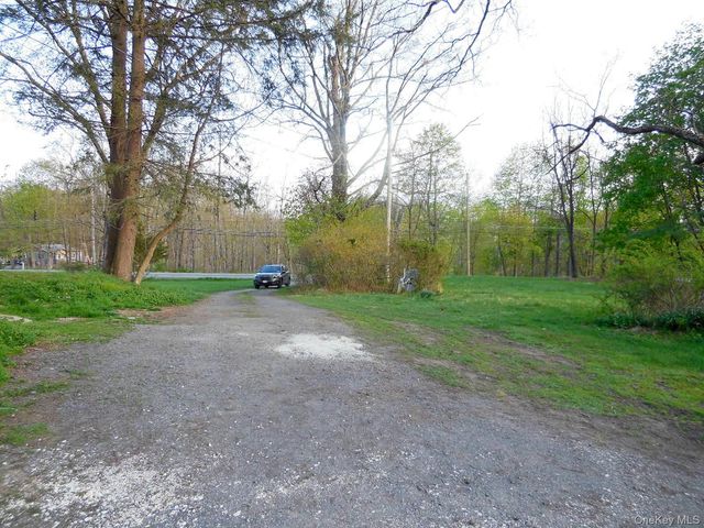 617 Burlingham Road, Bloomingburg, NY 12721