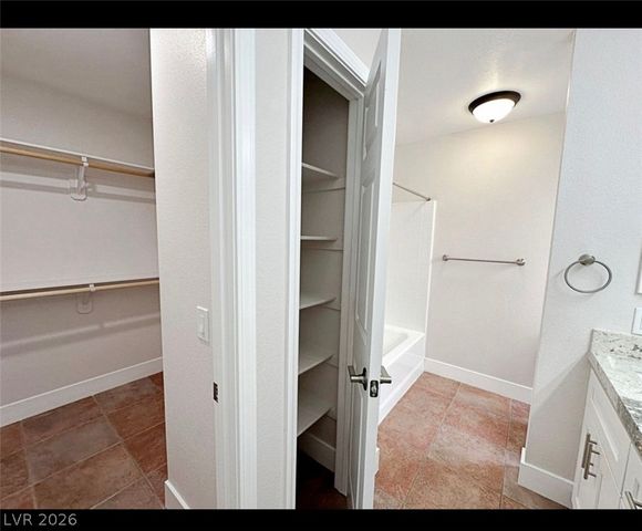 8024 Tulum Court, Las Vegas, NV 89145
