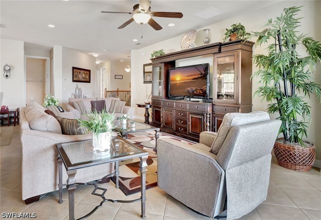 6548 Monterey PT 204, Naples, FL 34105