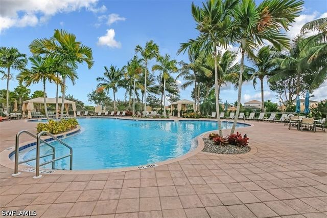 6548 Monterey PT 204, Naples, FL 34105