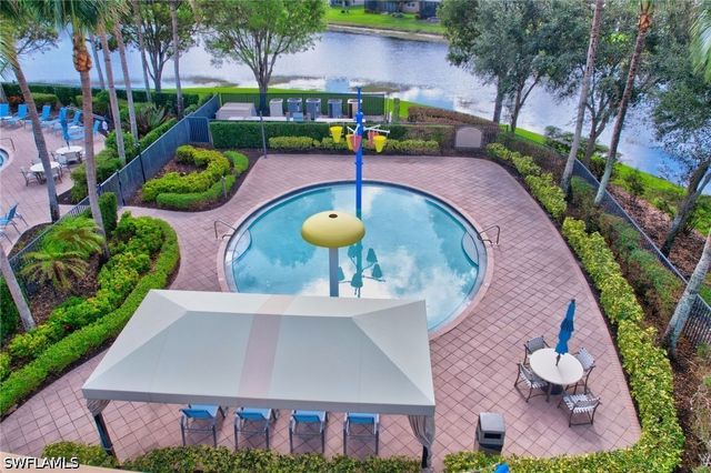 6548 Monterey PT 204, Naples, FL 34105