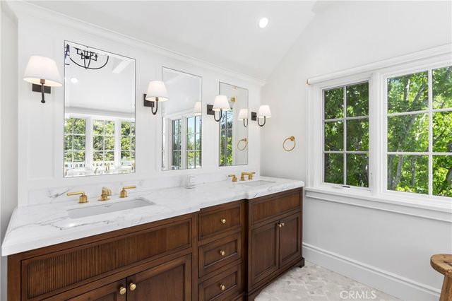 31922 Paseo Monte Vista, San Juan Capistrano, CA 92675