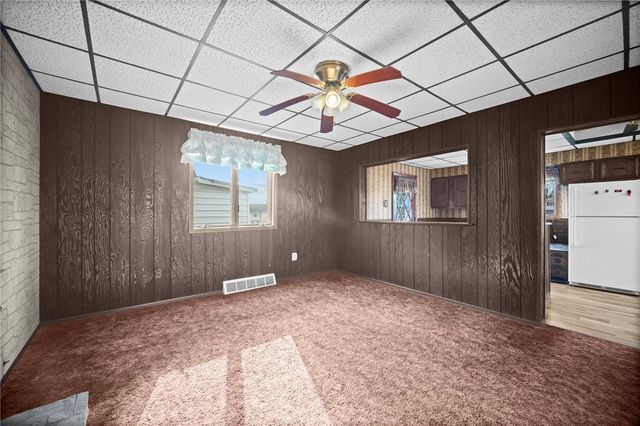 400 Locust St, Masontown, PA 15461