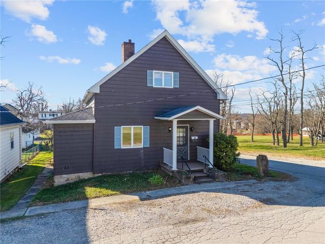 400 Locust St, Masontown, PA 15461