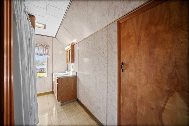 400 Locust St, Masontown, PA 15461