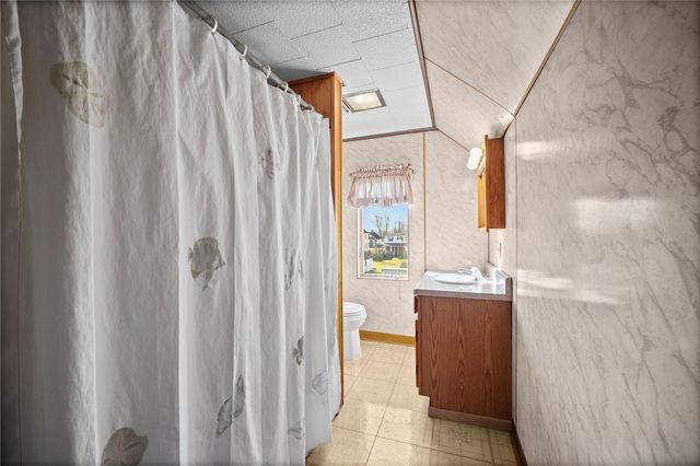 400 Locust St, Masontown, PA 15461