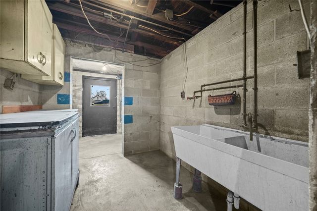 400 Locust St, Masontown, PA 15461