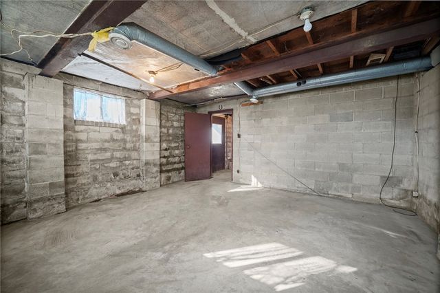 400 Locust St, Masontown, PA 15461