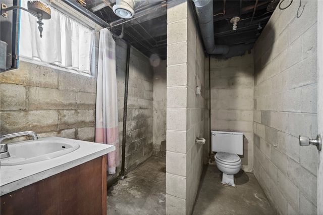 400 Locust St, Masontown, PA 15461