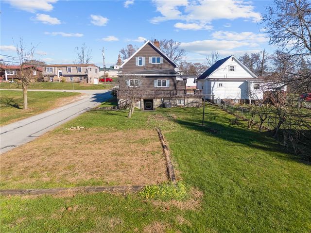 400 Locust St, Masontown, PA 15461