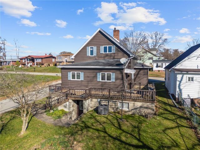 400 Locust St, Masontown, PA 15461