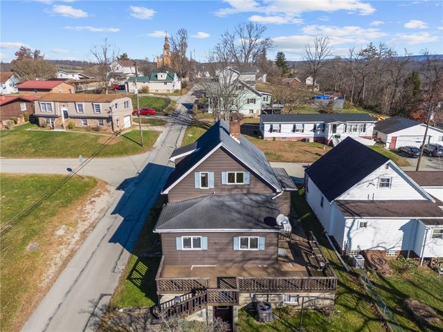 400 Locust St, Masontown, PA 15461