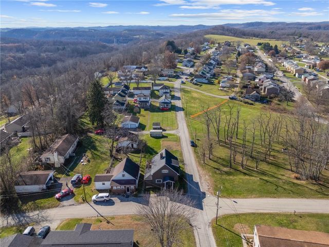 400 Locust St, Masontown, PA 15461