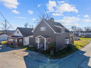 400 Locust St, Masontown, PA 15461