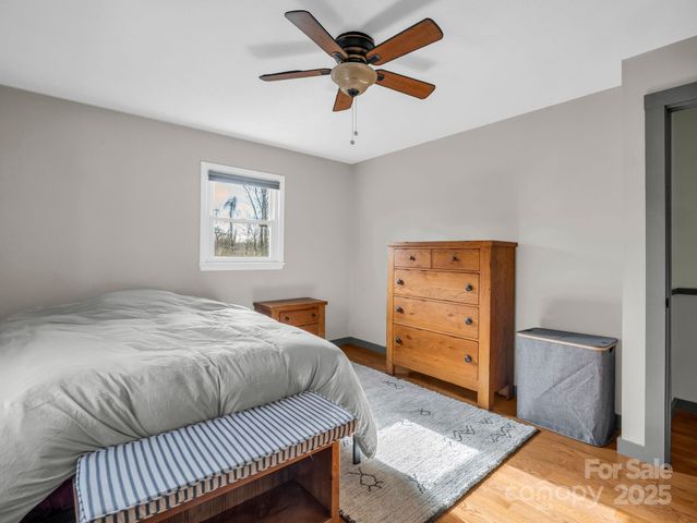 1717 Glenheath Drive, Hendersonville, NC 28791