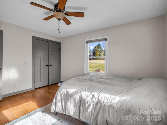 1717 Glenheath Drive, Hendersonville, NC 28791