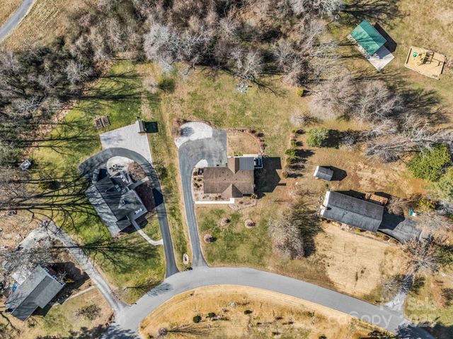 1717 Glenheath Drive, Hendersonville, NC 28791