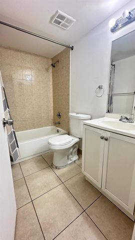 7125 NW 186th St B110, Hialeah, FL 33015