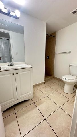 7125 NW 186th St B110, Hialeah, FL 33015