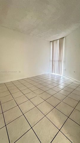 7125 NW 186th St B110, Hialeah, FL 33015