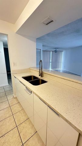 7125 NW 186th St B110, Hialeah, FL 33015