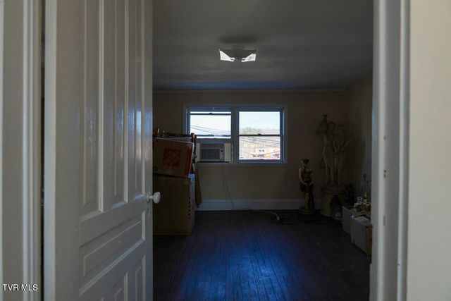 1616 Blountville Boulevard, Blountville, TN 37617