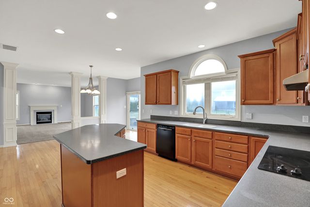 15347 Evanston Close, Noblesville, IN 46062