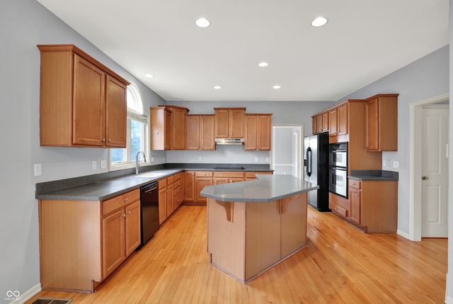 15347 Evanston Close, Noblesville, IN 46062