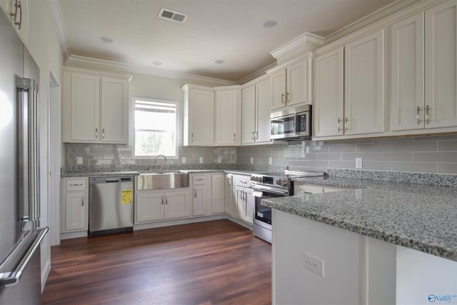 214 Fern Bank Drive, Hazel Green, AL 35750