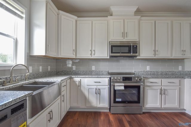 214 Fern Bank Drive, Hazel Green, AL 35750