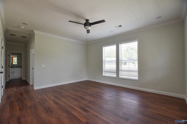 214 Fern Bank Drive, Hazel Green, AL 35750