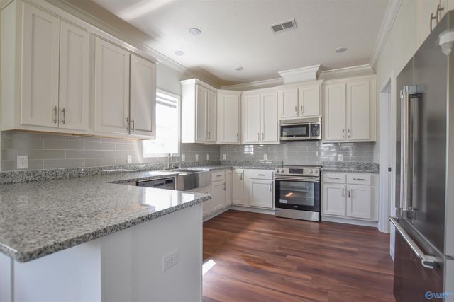 214 Fern Bank Drive, Hazel Green, AL 35750