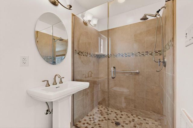 2913 Avenida Nevada NE, Albuquerque, NM 87110