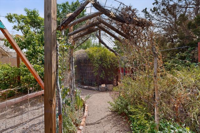 2913 Avenida Nevada NE, Albuquerque, NM 87110