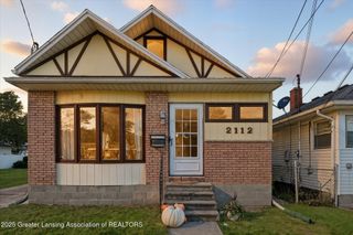 2112 Stirling Avenue, Lansing, MI 48910