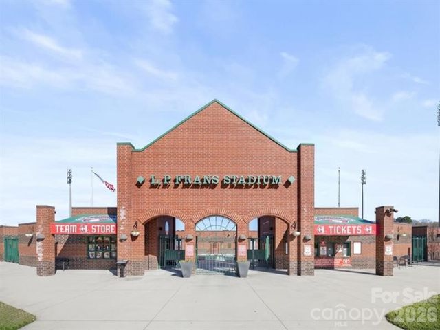 3907-2 15TH Street Drive NE, Hickory, NC 28601